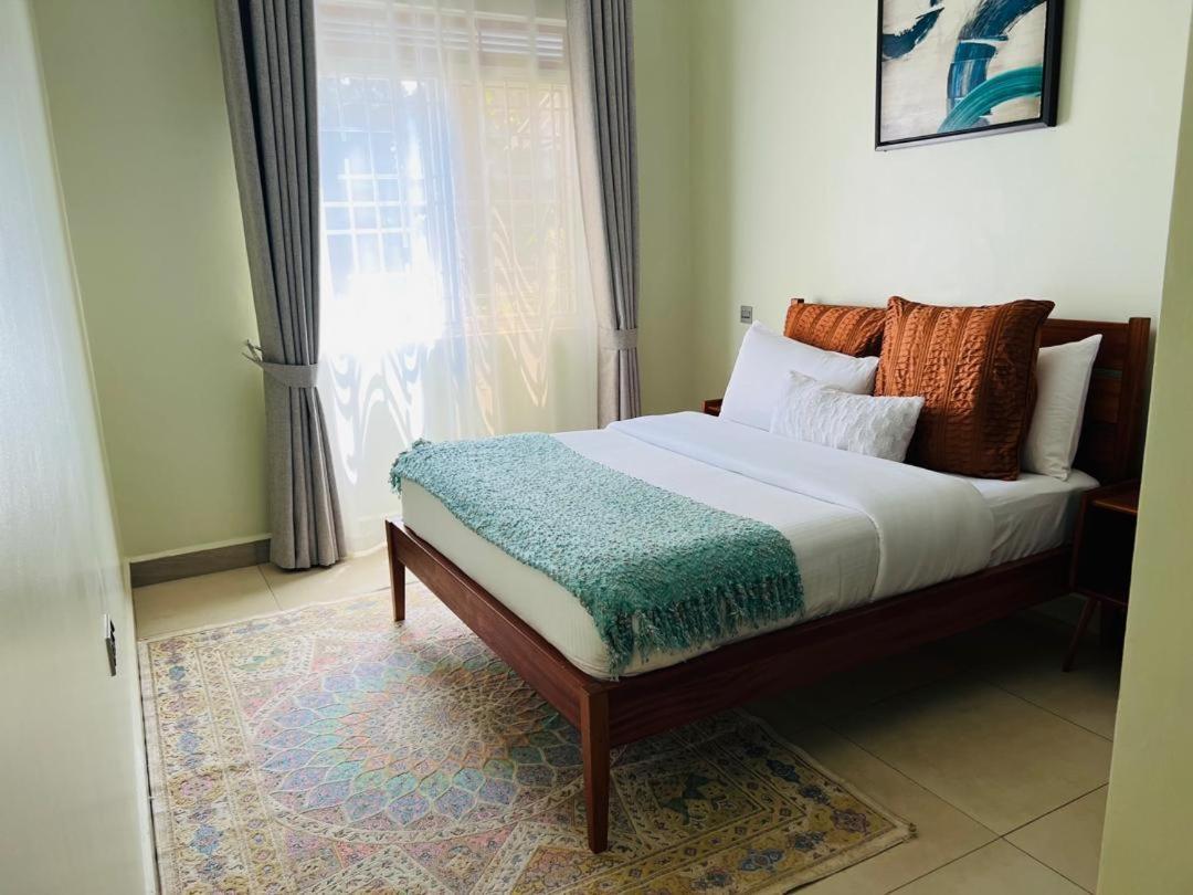 Alsander Homes Peach Bweyogerere Luaran gambar