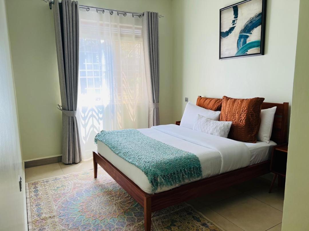 Alsander Homes Peach Bweyogerere Luaran gambar